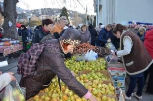 В Ялте прошла первая в этом году сельскохозяйственная ярмарка
