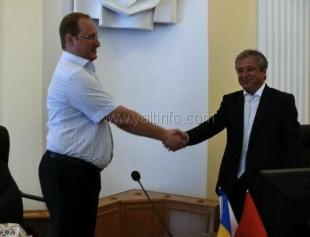 Ялта и Анталия стали побратимами